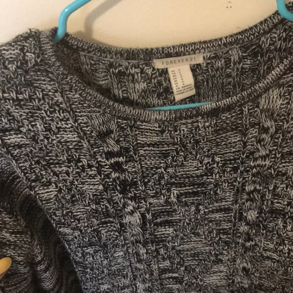 A cute over sized knitted sweater!